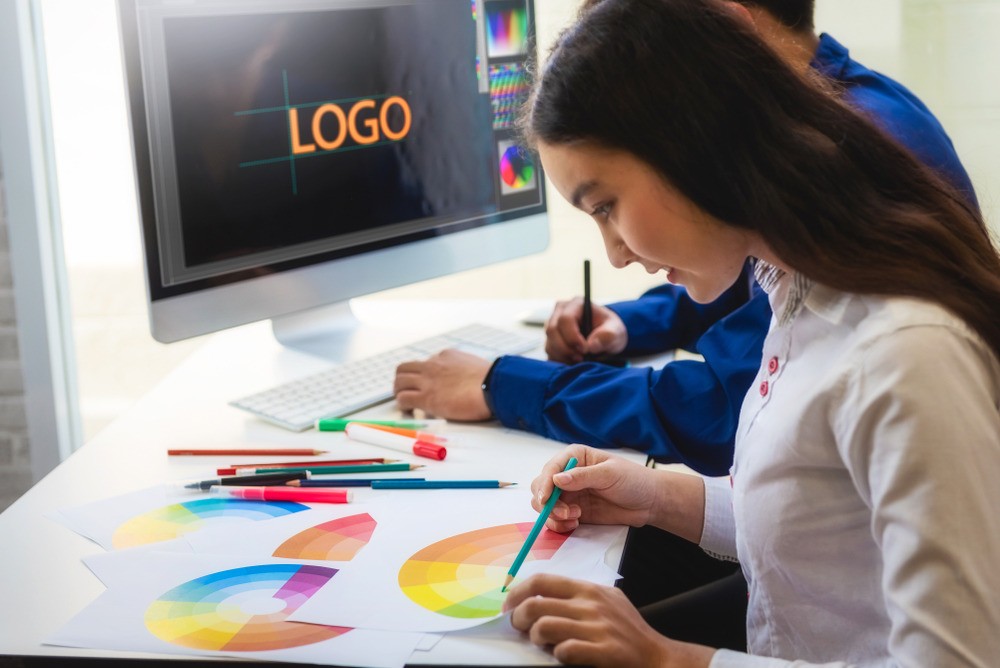 Top 10 DIY Logo Design Tips to Elevate Your E-commerce Store
